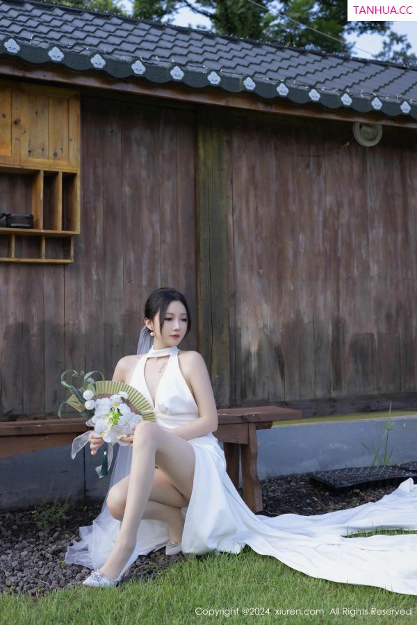 鱼子酱fish  [XiuRen]高清写真图 2024.11.01 No.9387 鱼子酱Fish 丝袜美腿第19张图片